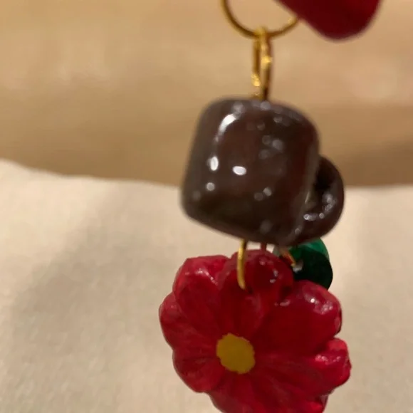 Bag Charm Keychain with Heart and Flower - Picture 5 of 5